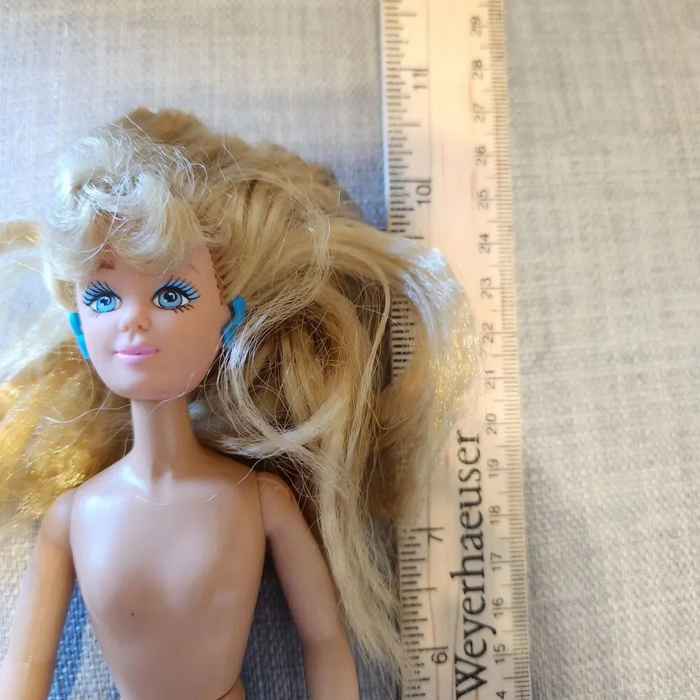 Vintage 1991 Remco Baby-Sitters Club Stacey Doll Blonde Nude with Blue Earrings